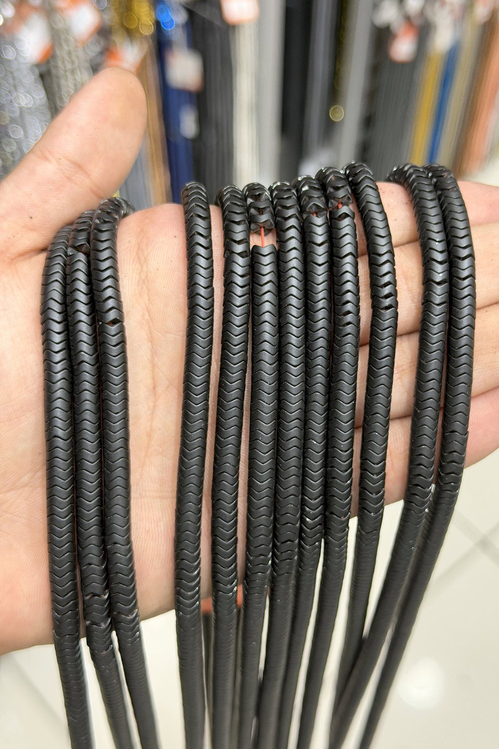 Hematit Taşı Dalgalı Rondela Kesim Mat Siyah 6x2mm Doğal Taş Dizi