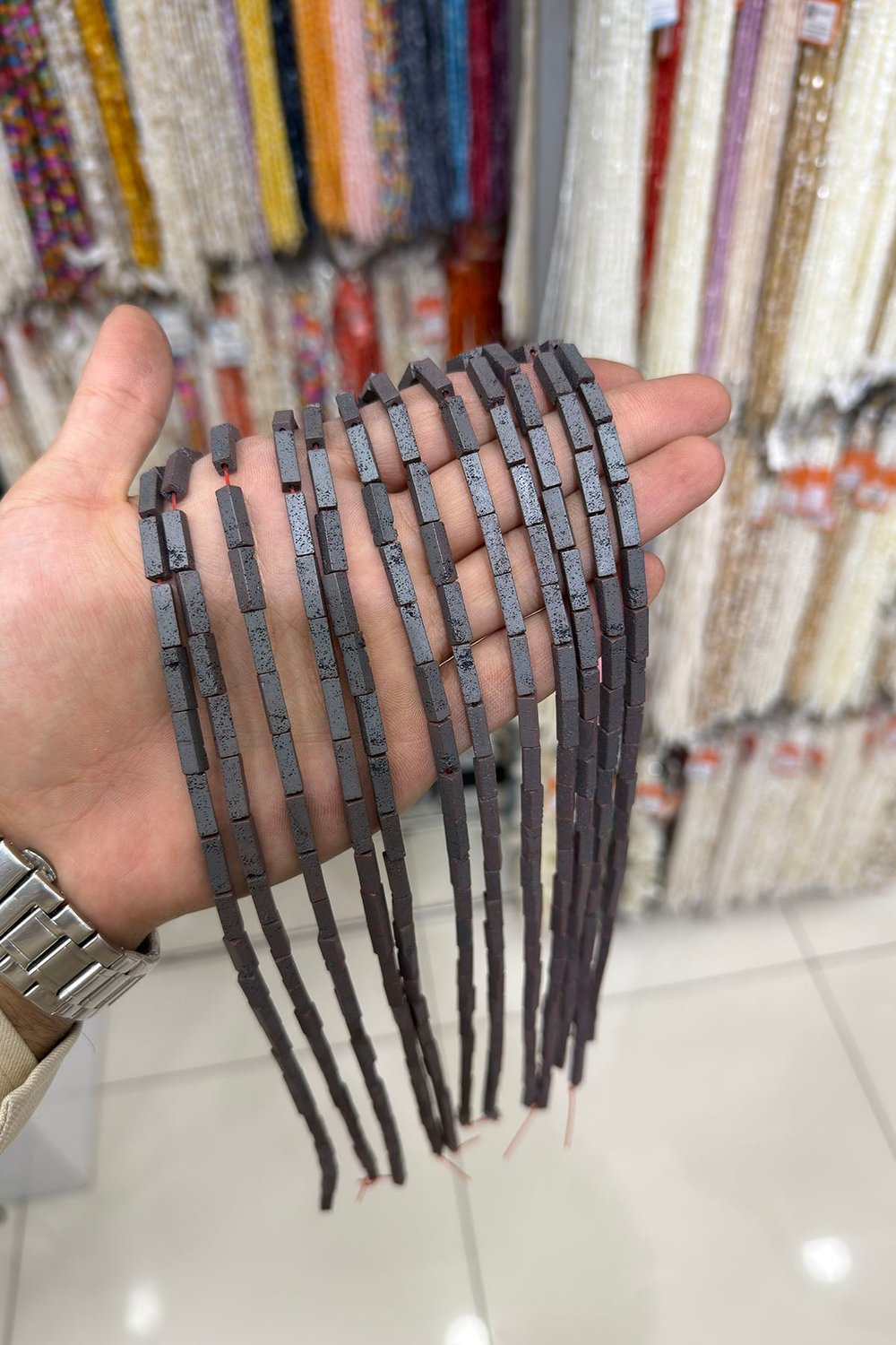 Hematit Taşı Dikdörtgen Kesim Mat Gri 4x13mm Doğal Taş Dizi