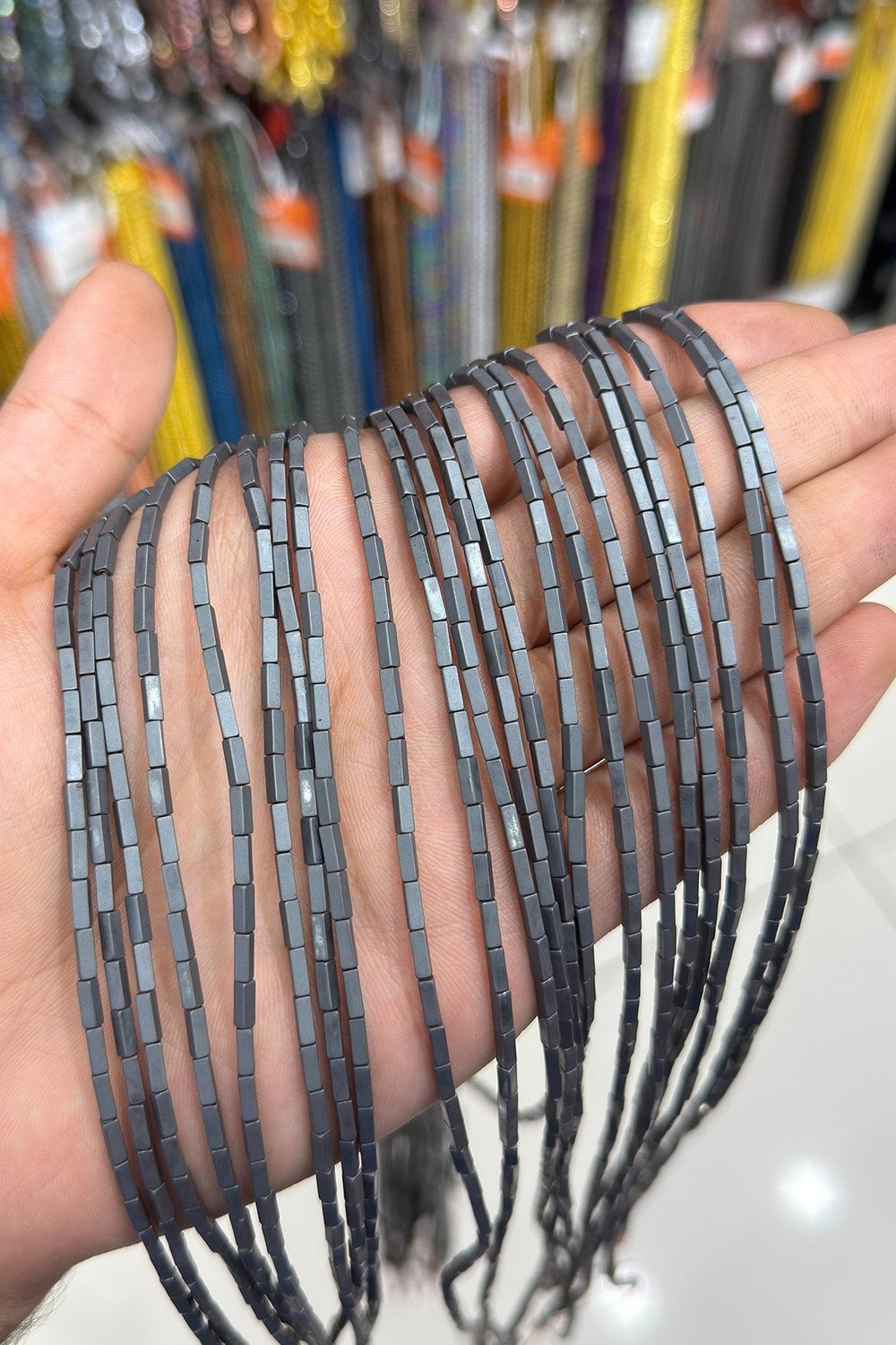 Hematit Taşı Dikdörtgen Kesim Mat Gri 2x6mm Doğal Taş Dizi