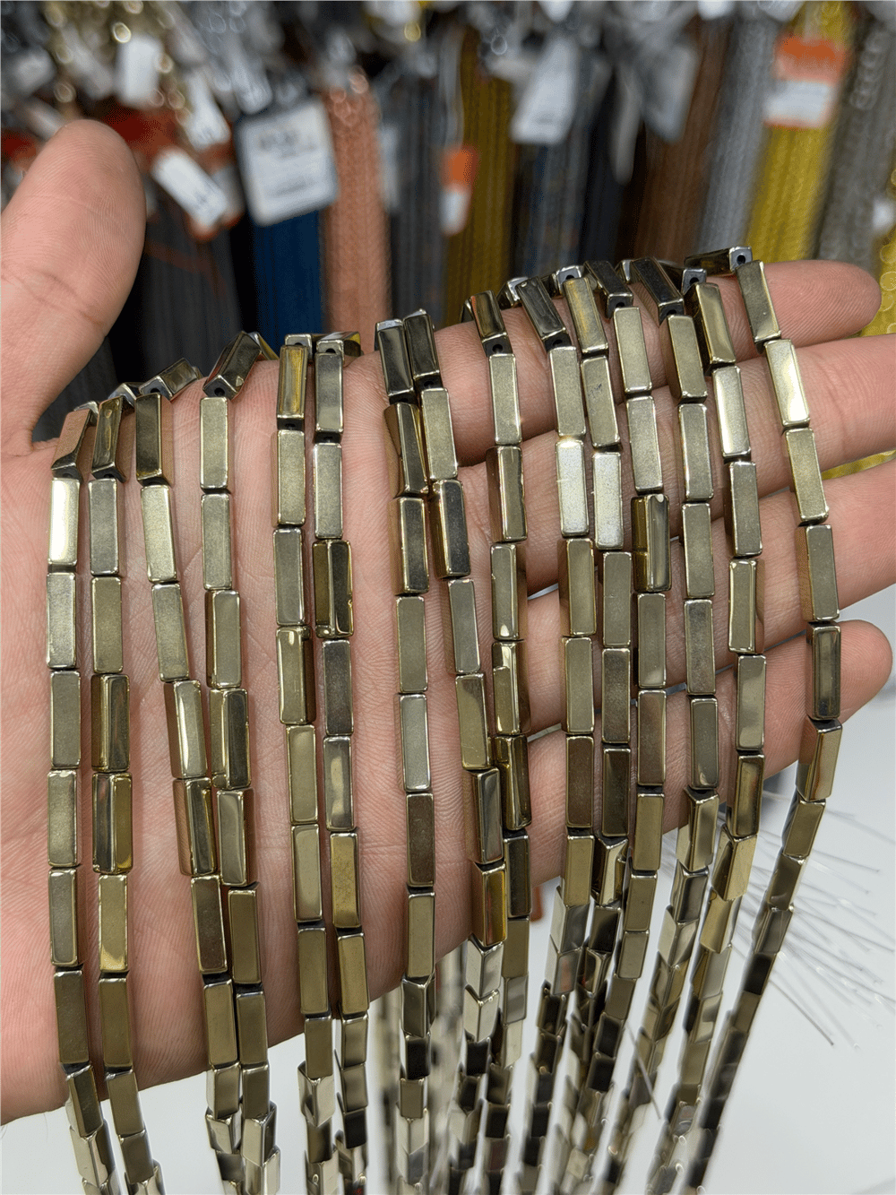 Hematit Taşı Dikdörtgen Kesim Parlak Antik Sarı 4x13mm Doğal Taş Dizi