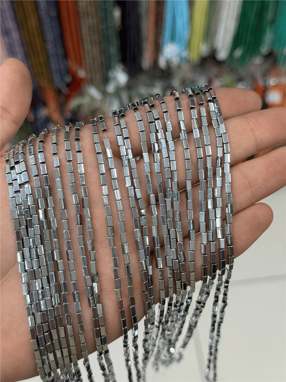 Hematit Taşı Dikdörtgen Kesim Parlak Gümüş 2x4mm Doğal Taş Dizi