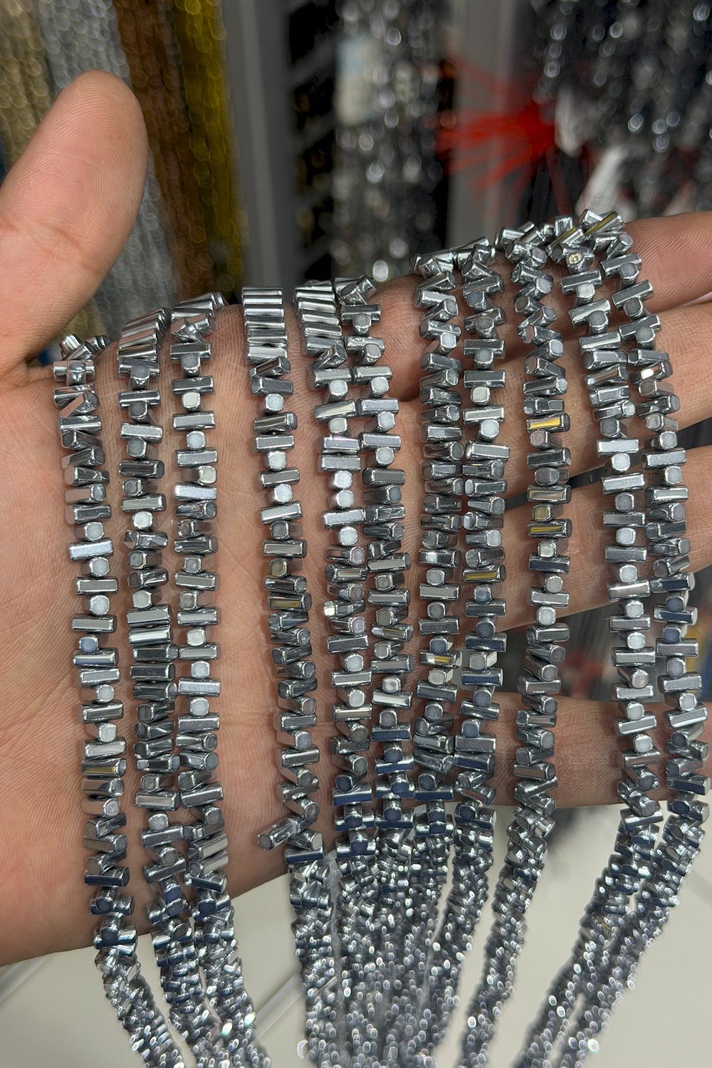 Hematit Taşı Dikdörtgen Kesim Parlak Gümüş 3x5mm Doğal Taş Dizi