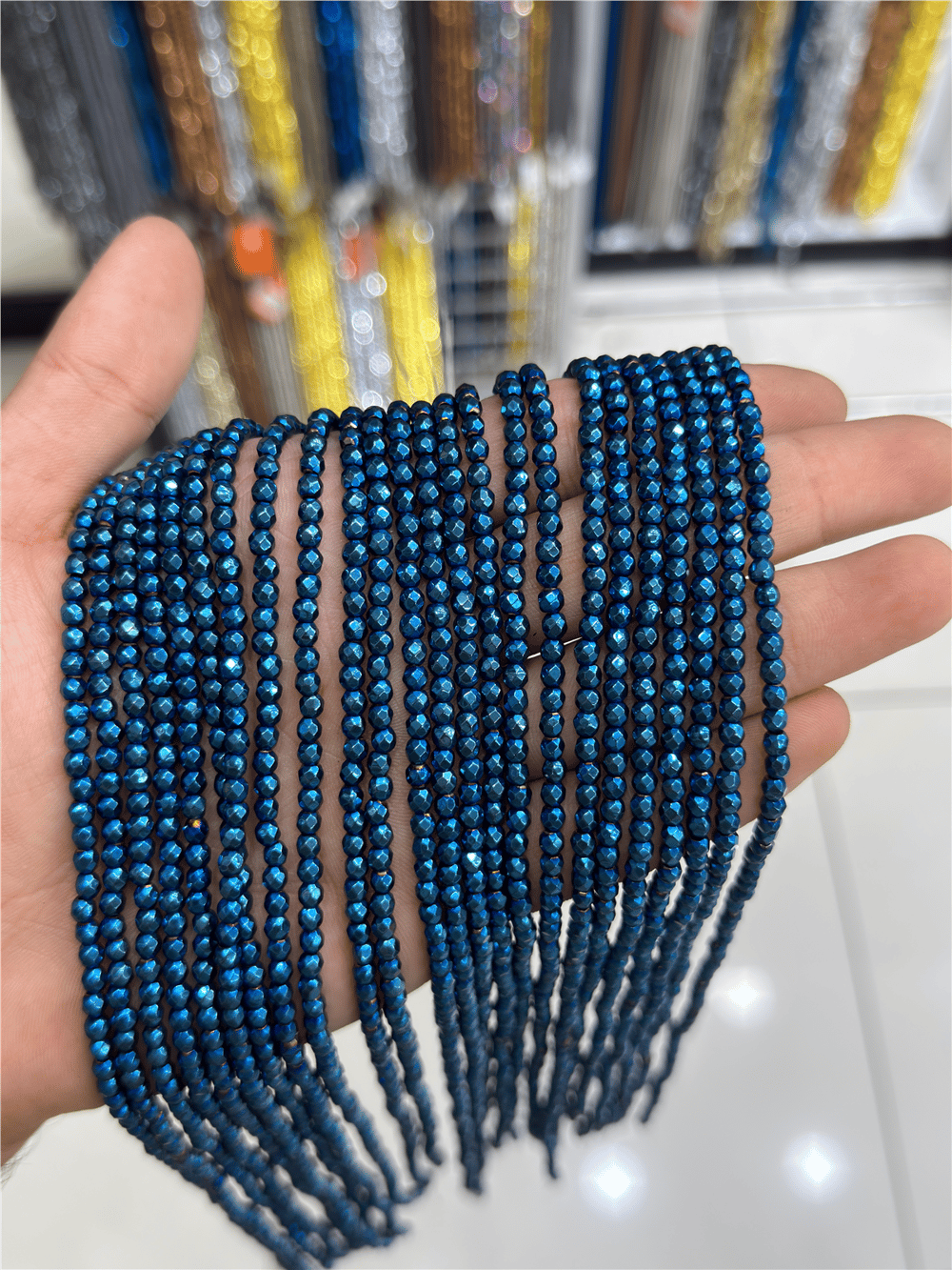 Hematit Taşı Faset Kesim Parlak Mavi 4mm Doğal Taş Dizi