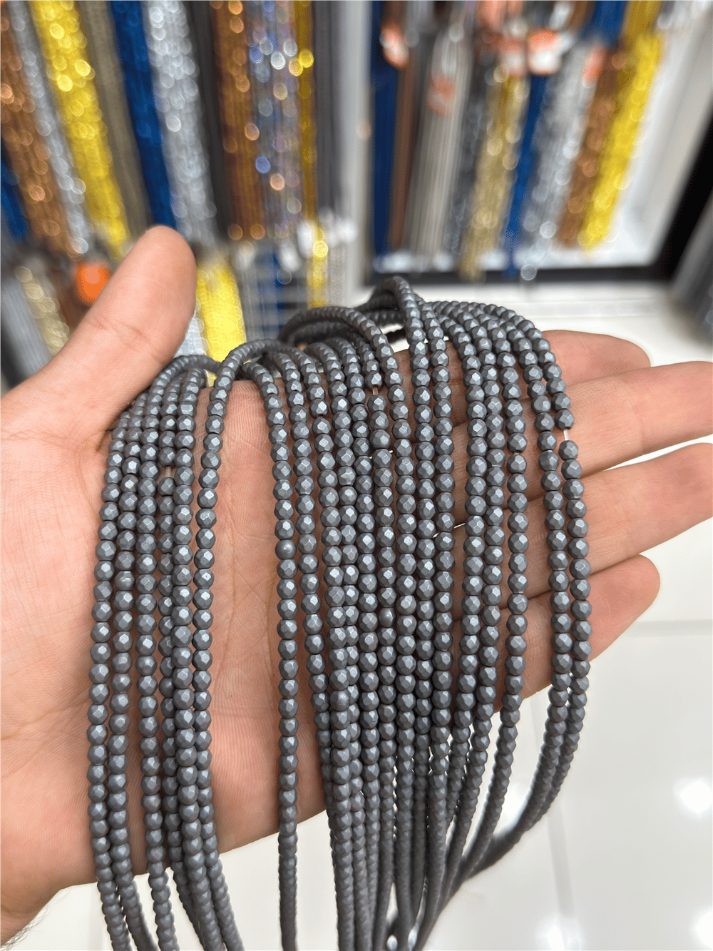 Hematit Taşı Faset Küre Kesim Mat Gri 4mm Doğal Taş Dizi