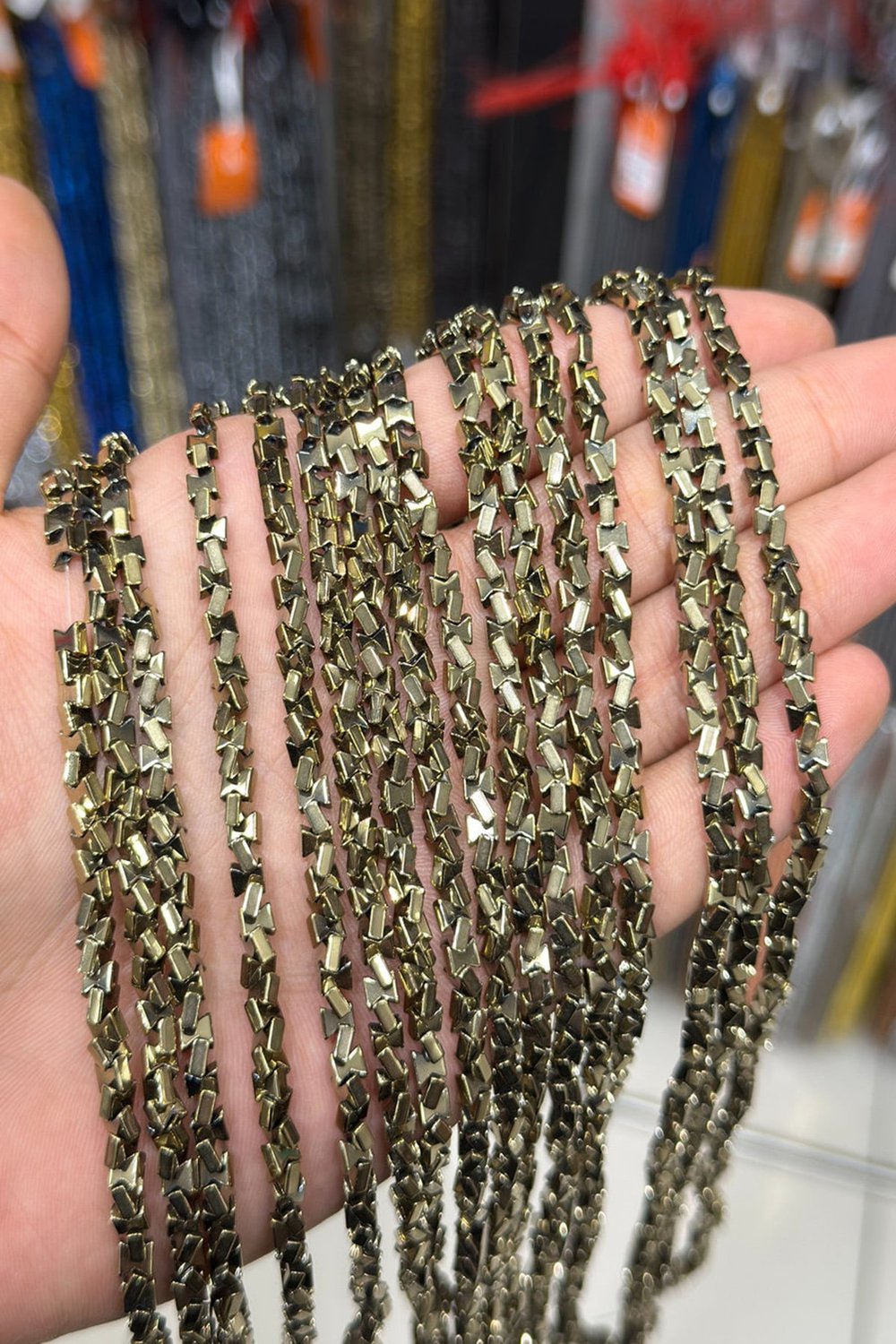 Hematit Taşı Fiyonk Kesim Parlak Antik Sarı 4x4mm Doğal Taş Dizi