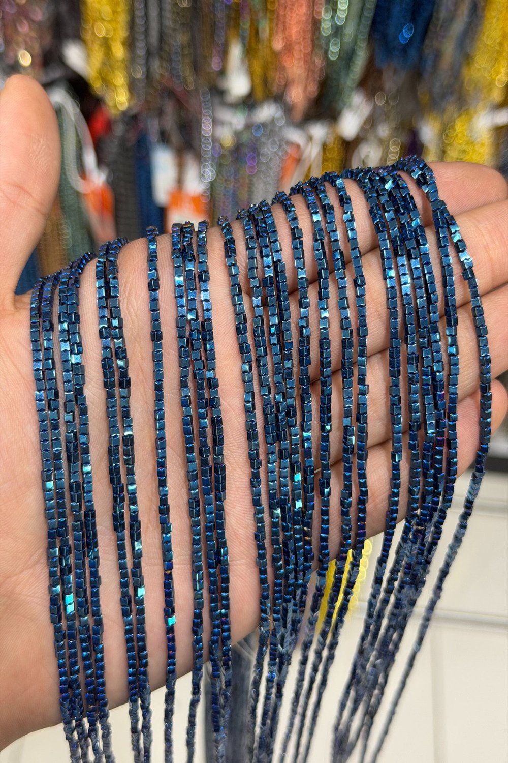 Hematit Taşı Fiyonk Kesim Parlak Mavi 2x2mm Doğal Taş Dizi