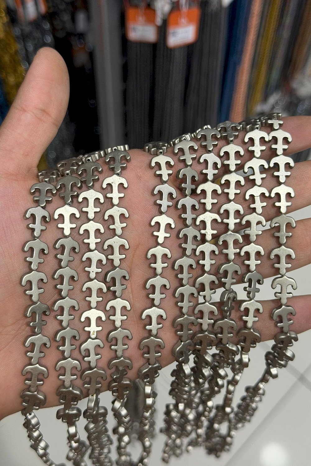 Hematit Taşı Gemi Çapası Kesim Mat Titanyum 12x10mm Doğal Taş Dizi