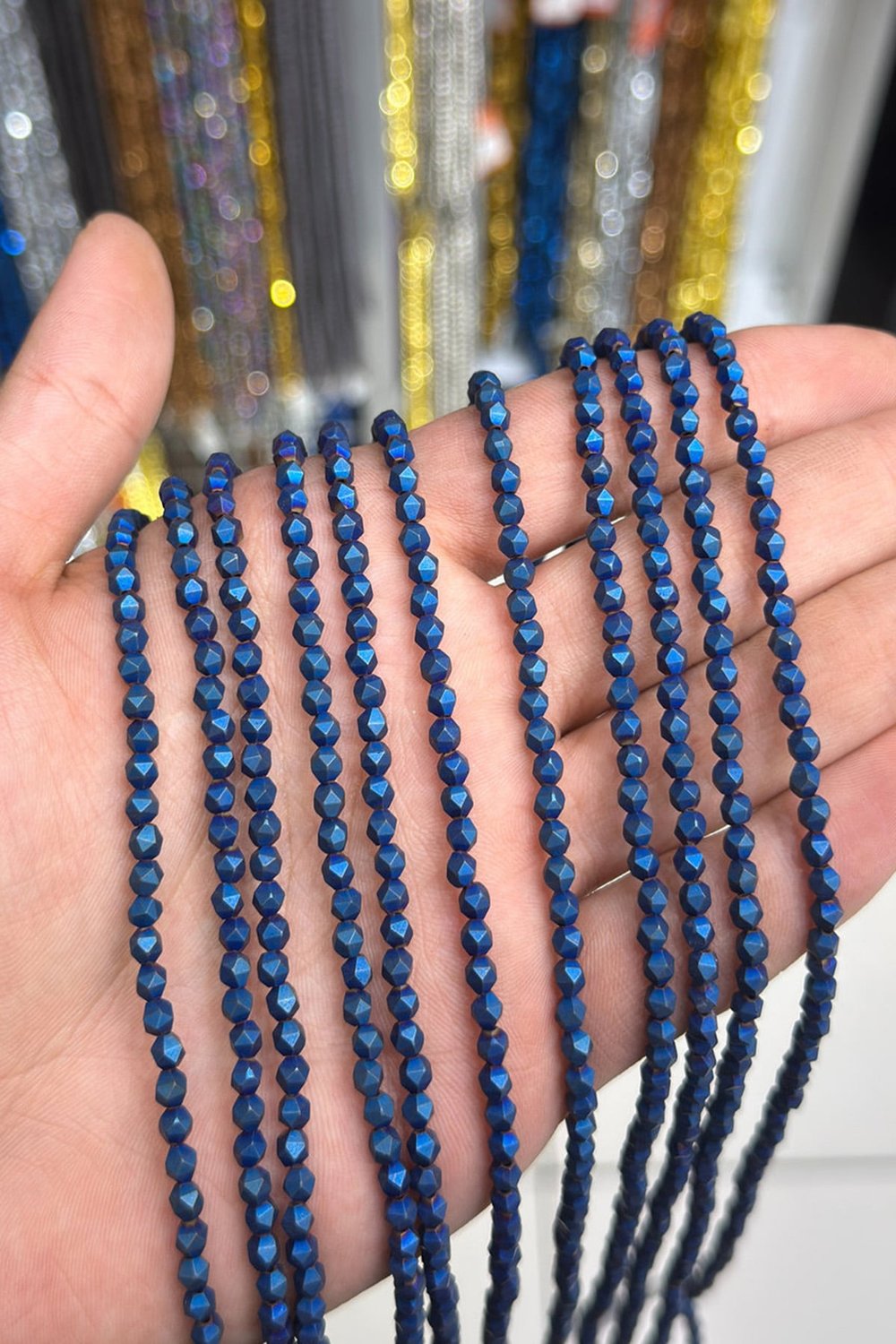 Hematit Taşı Hegzagonal Kesim Mat Mavi 4x4mm Doğal Taş Dizi