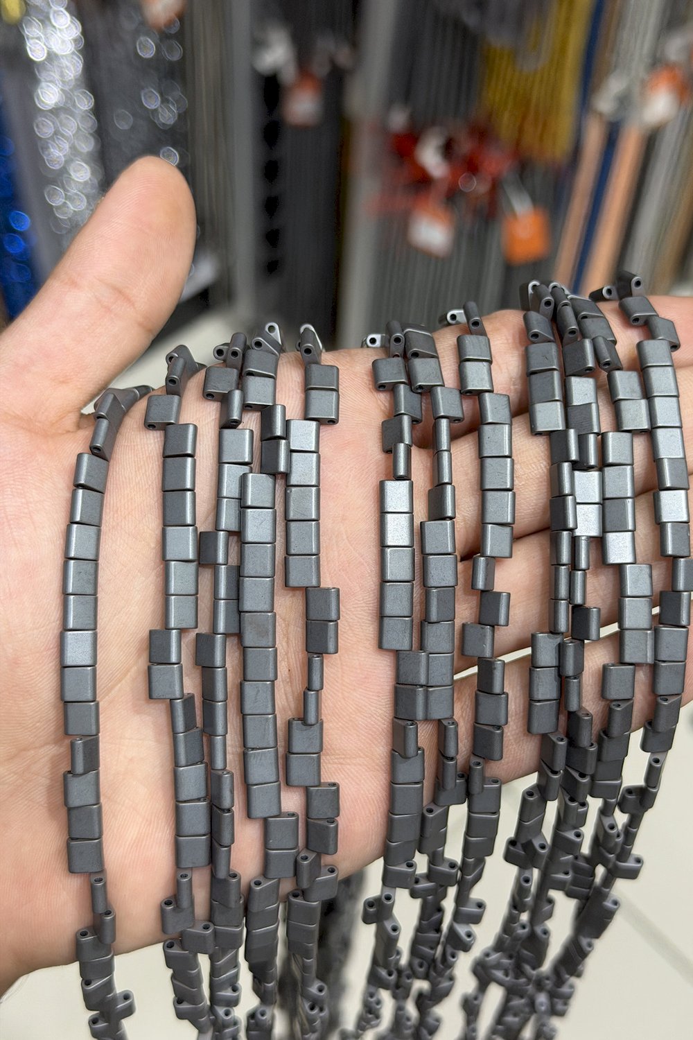 Hematit Taşı Kare Kesim Mat Gri 6x6mm Doğal Taş Dizi