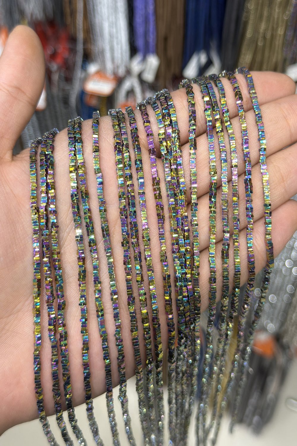 Hematit Taşı Kare Kesim Parlak Gökkuşağı 2x1mm Doğal Taş Dizi