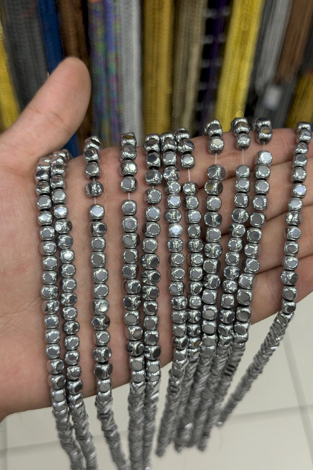 Hematit Taşı Kare Kesim Parlak Gümüş 6x1mm Doğal Taş Dizi