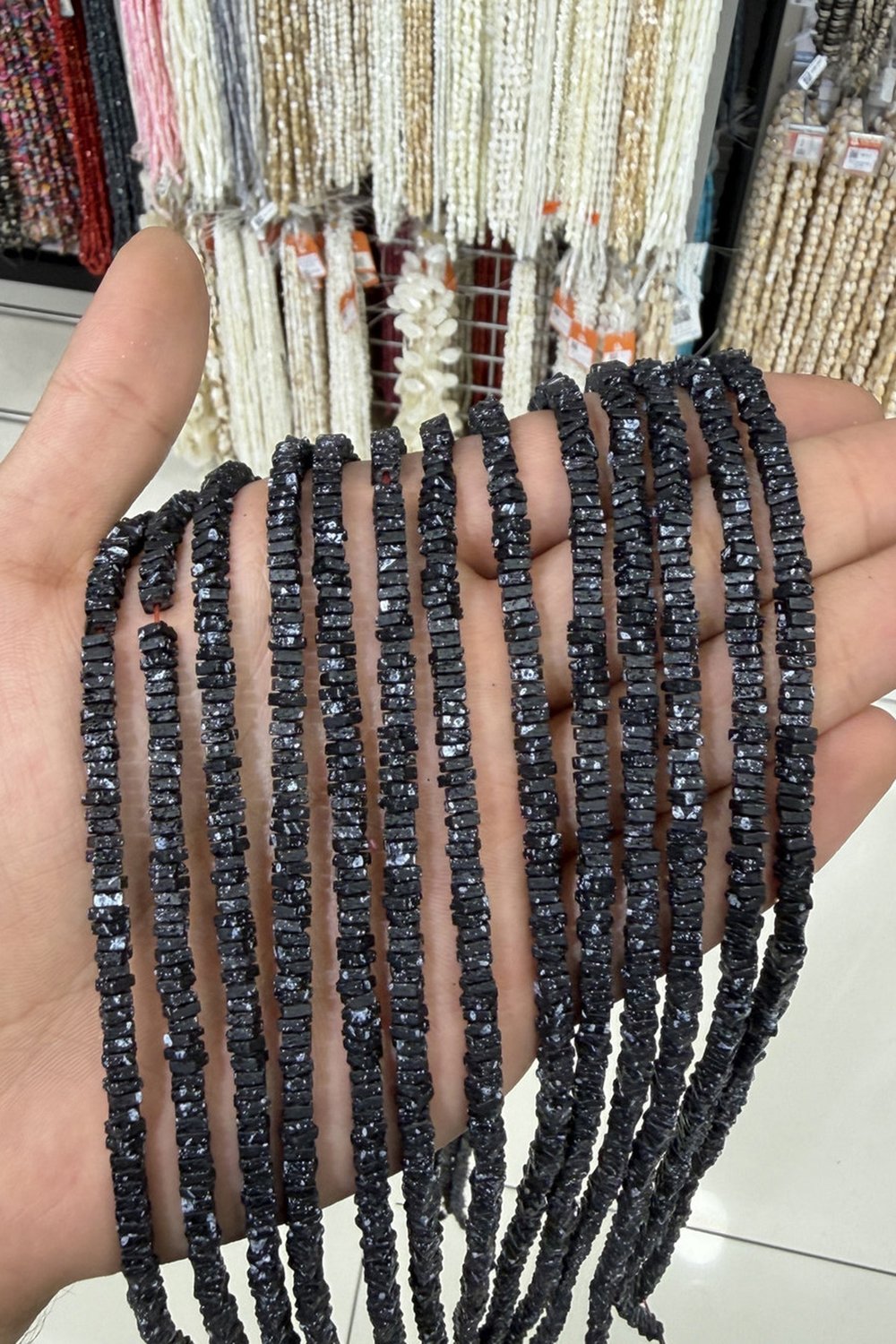 Hematit Taşı Kare Rondela Kesim Mat Siyah 4x1mm Doğal Taş Dizi