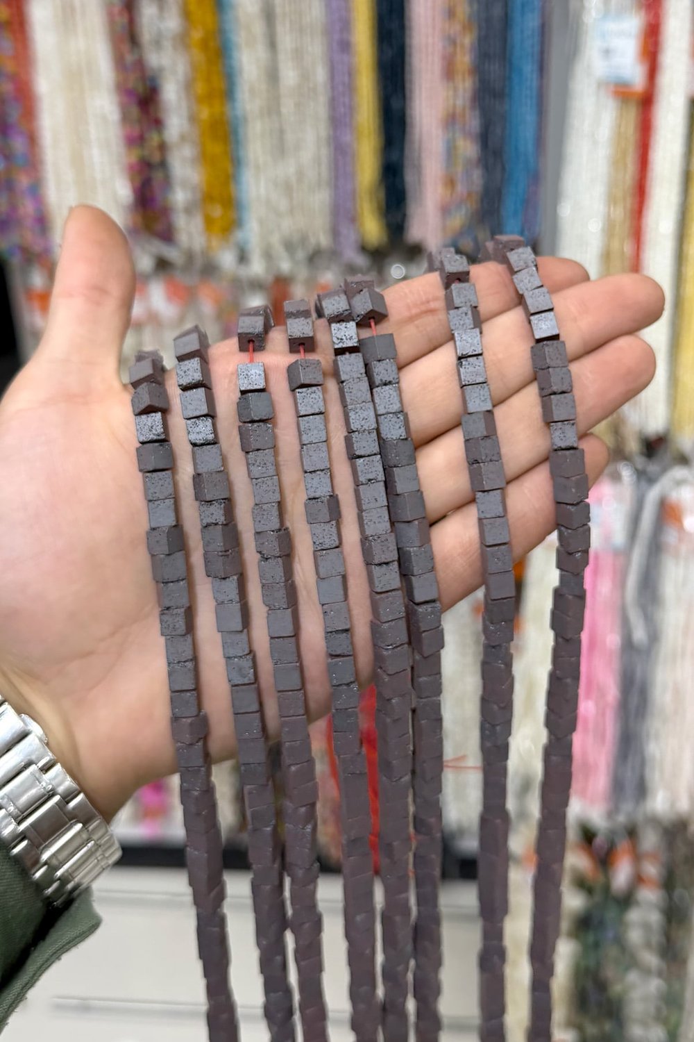 Hematit Taşı Küp Kesim 6x6mm- Mat Gri Doğal Taş Dizi