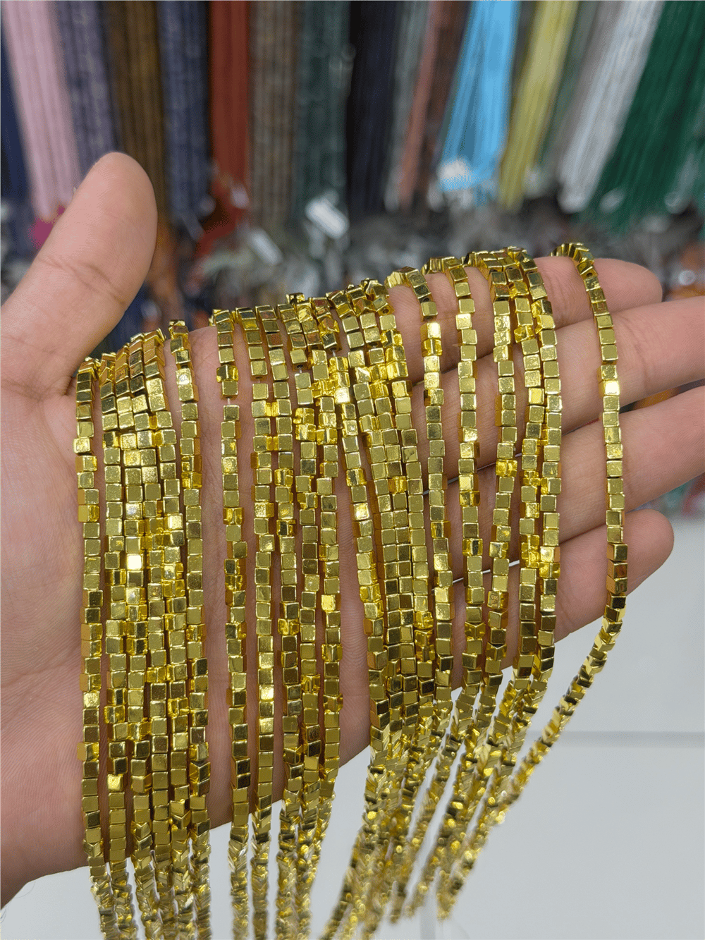 Hematit Taşı Küp Kesim Altın Sarı 3x3mm Doğal Taş Dizi