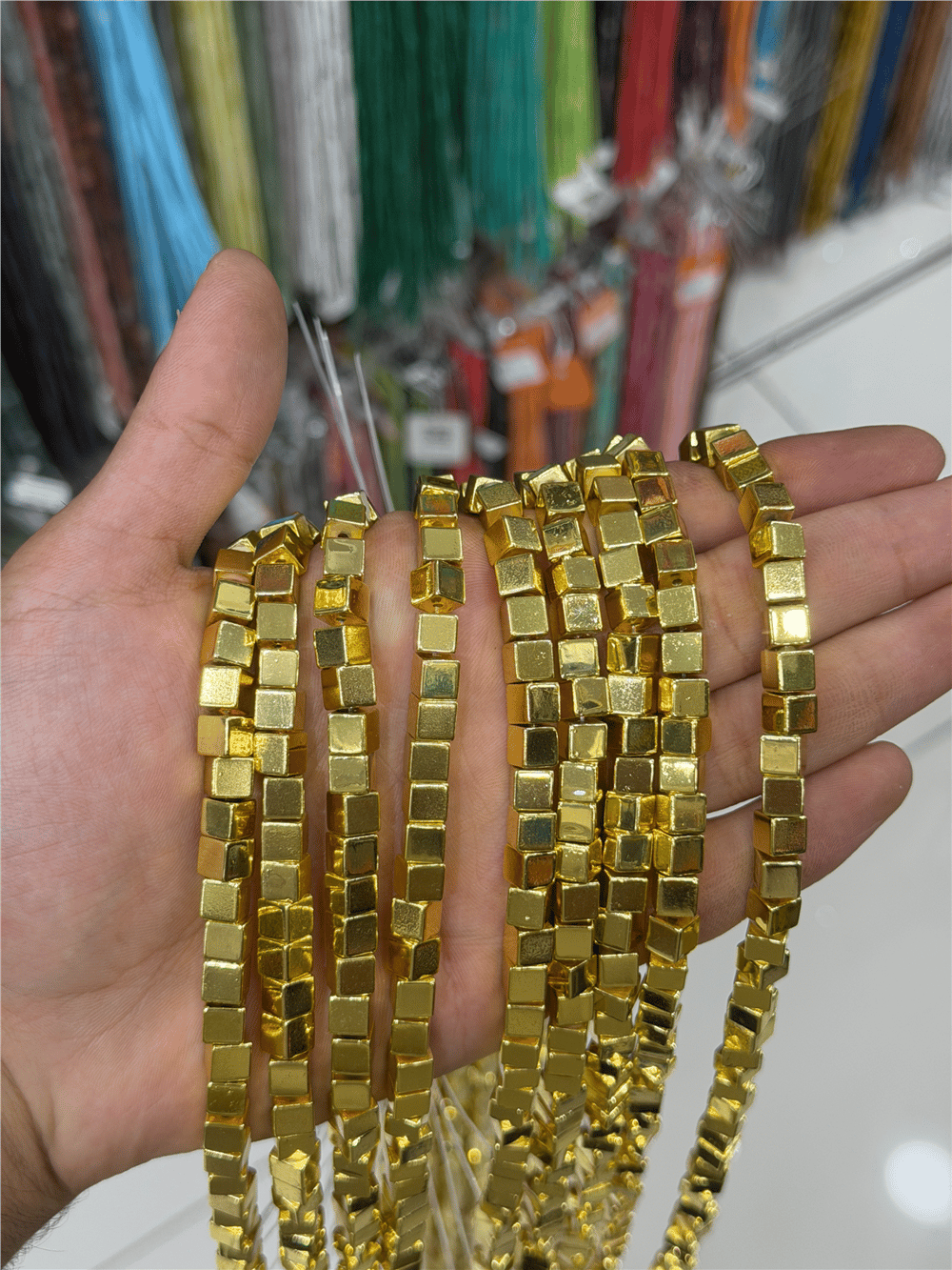 Hematit Taşı Küp Kesim Altın Sarı 6x6mm Doğal Taş Dizi