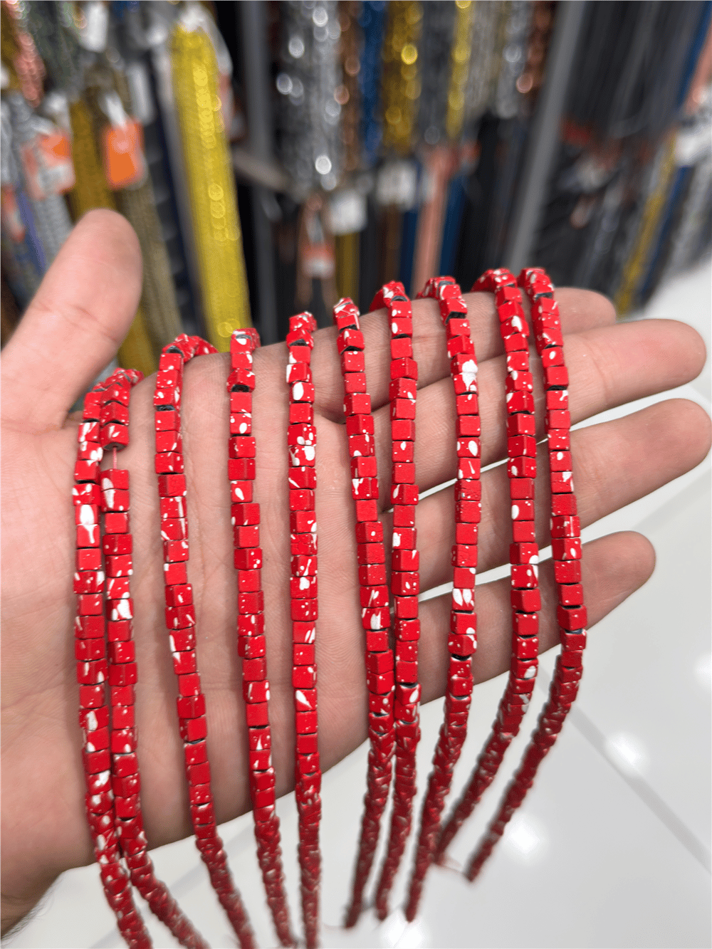 Hematit Taşı Küp Kesim Mat Kırmızı 4x4mm Doğal Taş Dizi