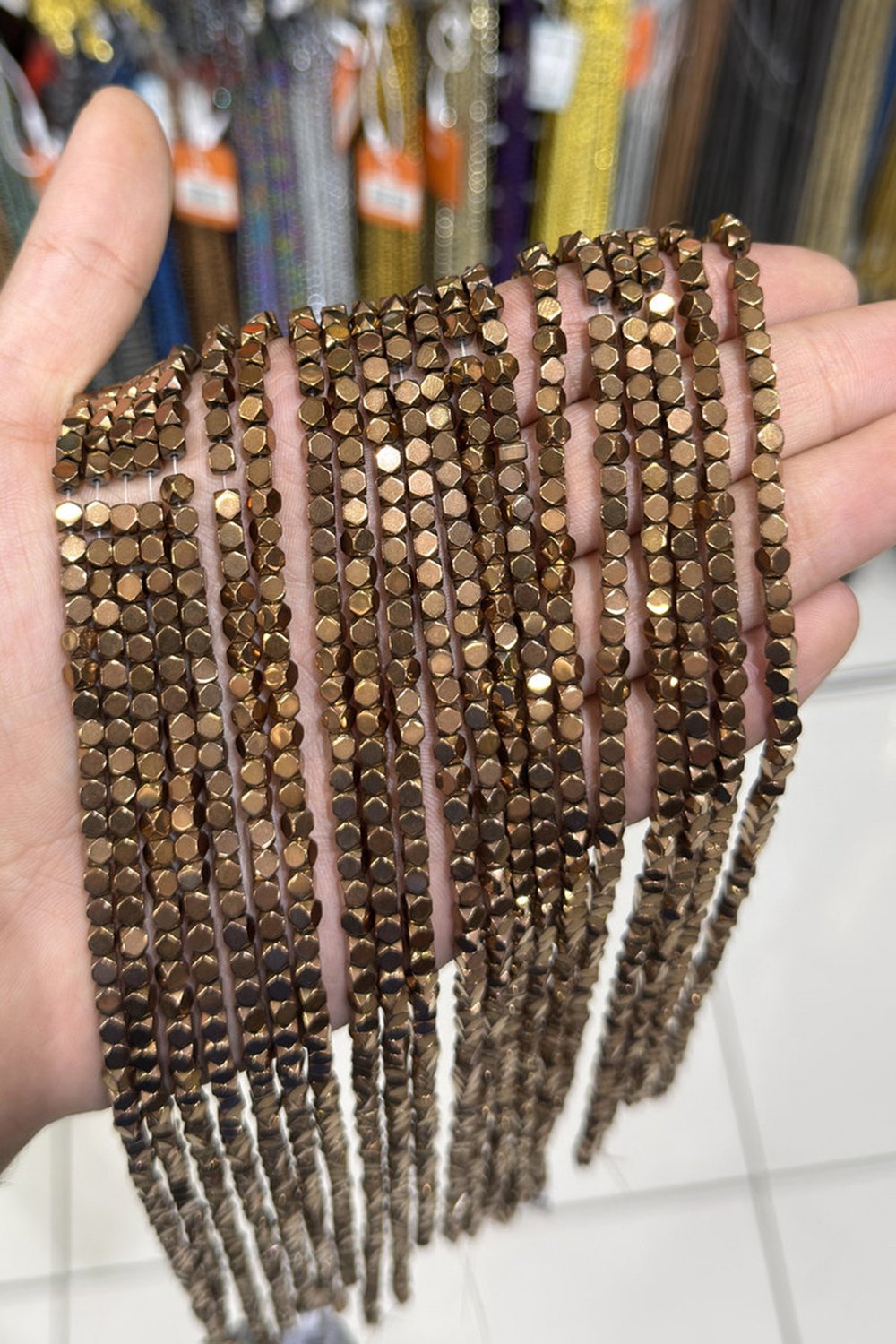 Hematit Taşı Küp Kesim Parlak Kahverengi 4x4mm Doğal Taş Dizi