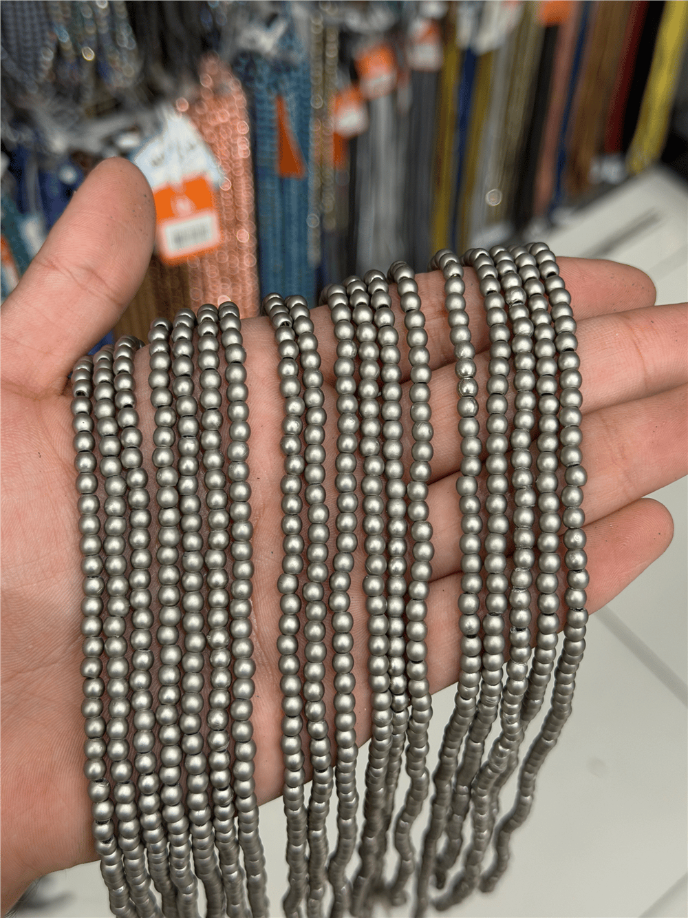 Hematit Taşı Küre Kesim Mat Titanyum 4mm Doğal Taş Dizi
