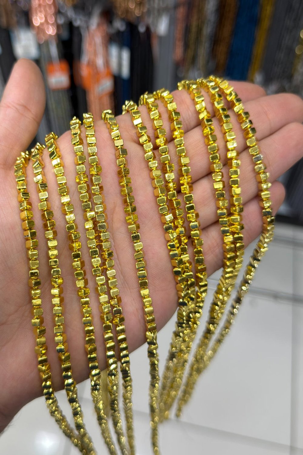Hematit Taşı Özel Kesim Altın Sarı 4x4mm Doğal Taş Dizi