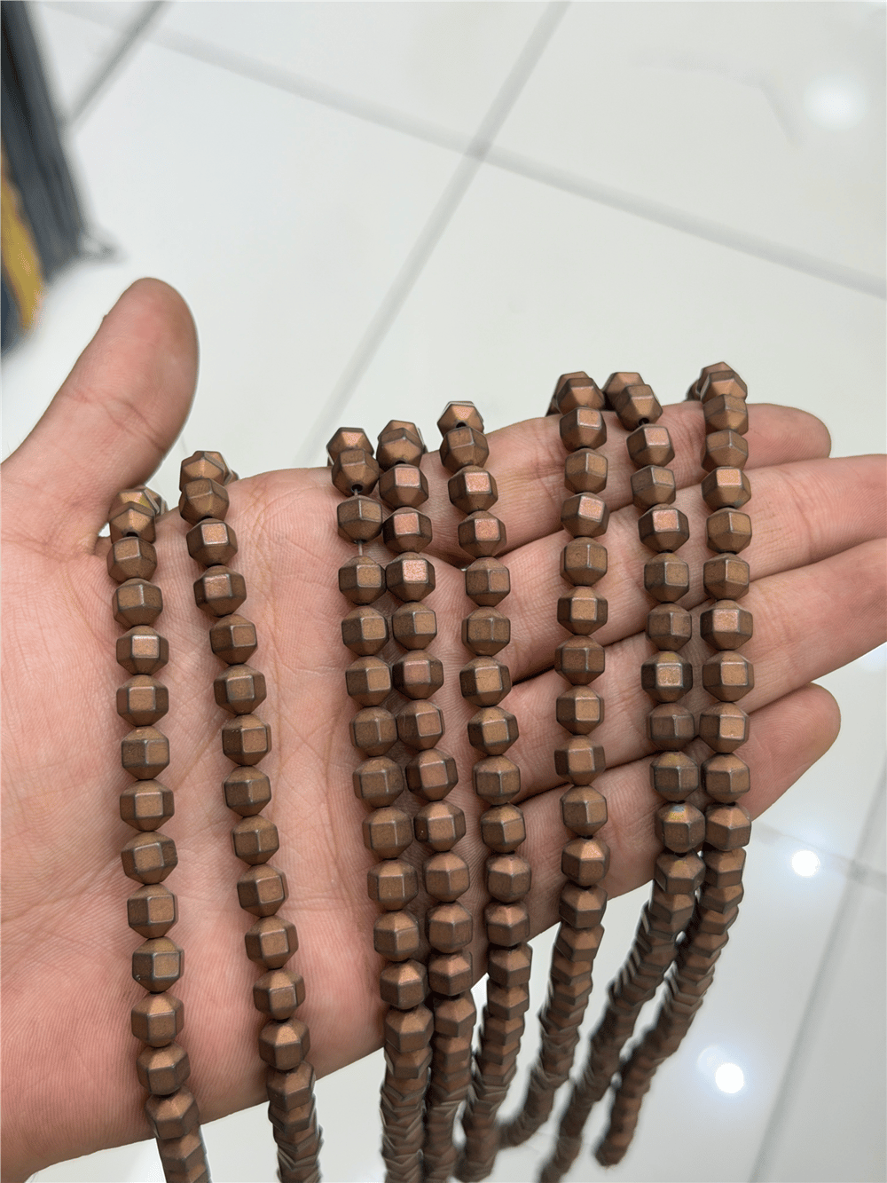 Hematit Taşı Özel Kesim Mat Kahverengi 8x8mm Doğal Taş Dizi