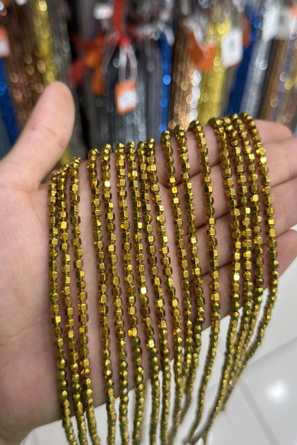 Hematit Taşı Özel Kesim Parlak Gold 4x4mm Doğal Taş Dizi