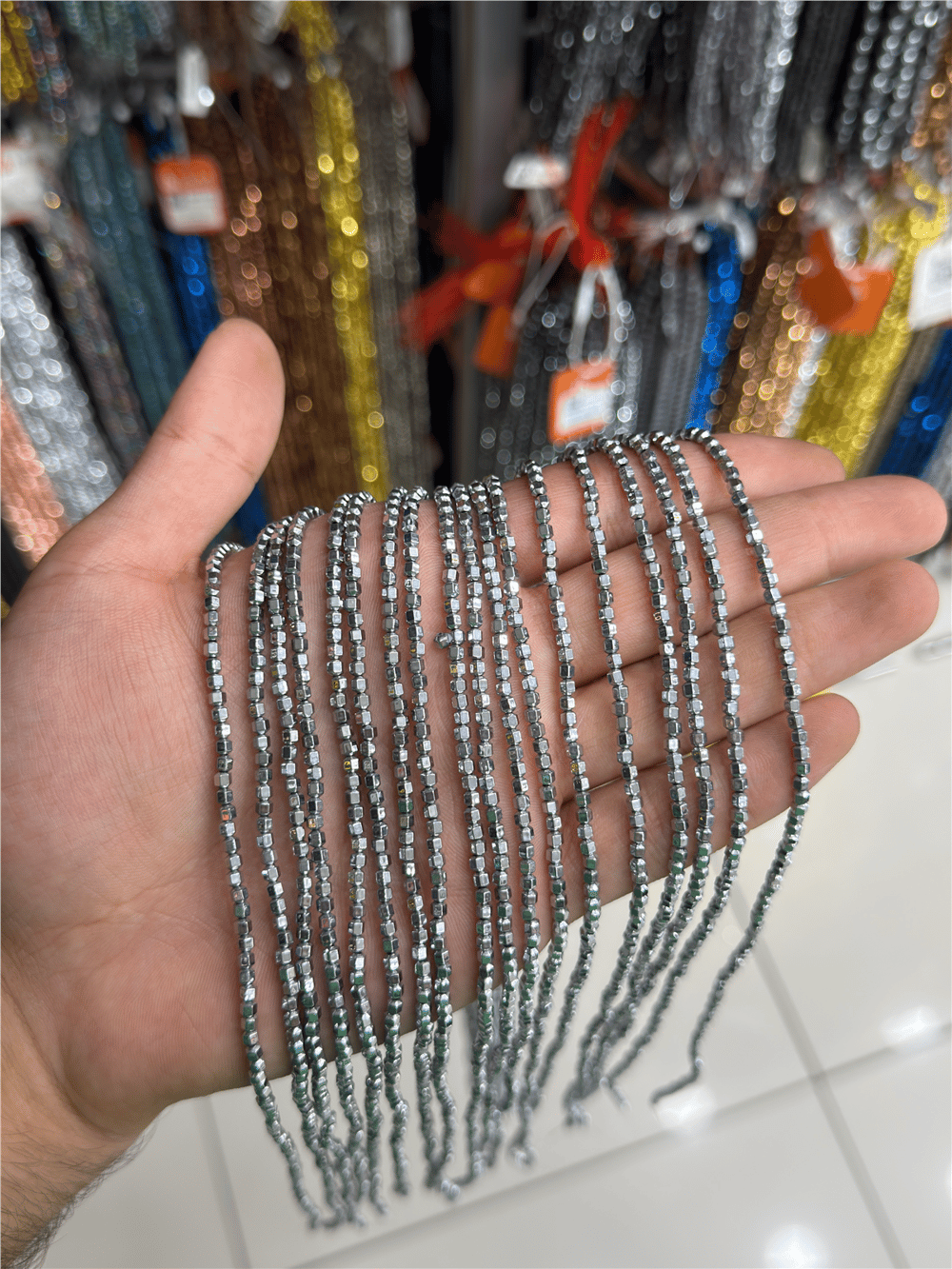 Hematit Taşı Özel Kesim Parlak Gümüş 3x3mm Doğal Taş Dizi