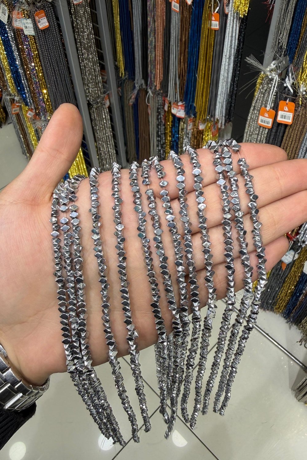 Hematit Taşı Rondela Kesim 4x3mm- Parlak Gümüş Doğal Taş Dizi