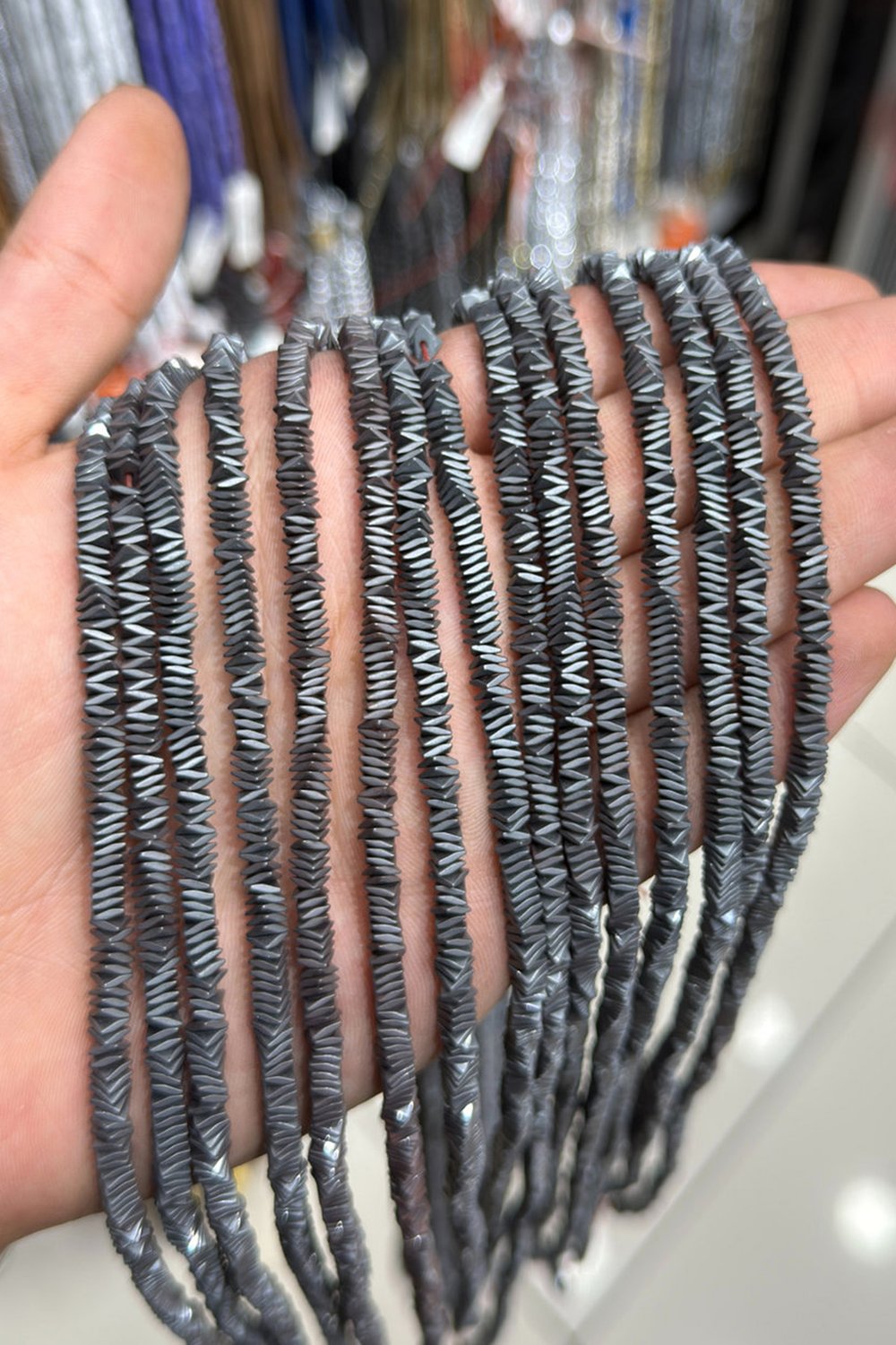 Hematit Taşı Rondela Kesim Mat Gri 4x1mm Doğal Taş Dizi
