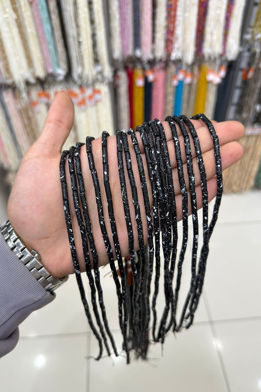 Hematit Taşı Silindir Kesim Mat Siyah 4x13mm Doğal Taş Dizi