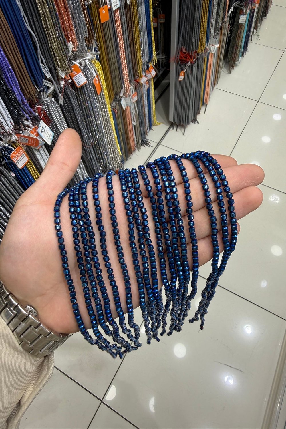 Hematit Taşı Silindir Kesim Parlak Mavi 4x4mm Doğal Taş Dizi