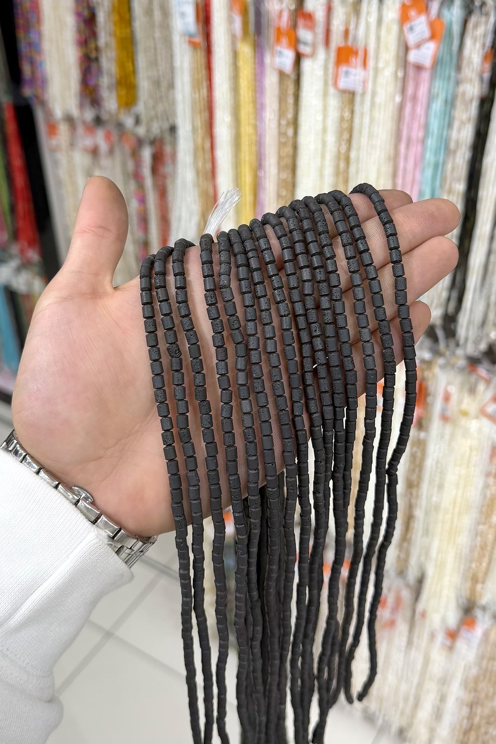 Hematit Taşı Silindir Kesim Mat Siyah 4x5mm Doğal Taş Dizi