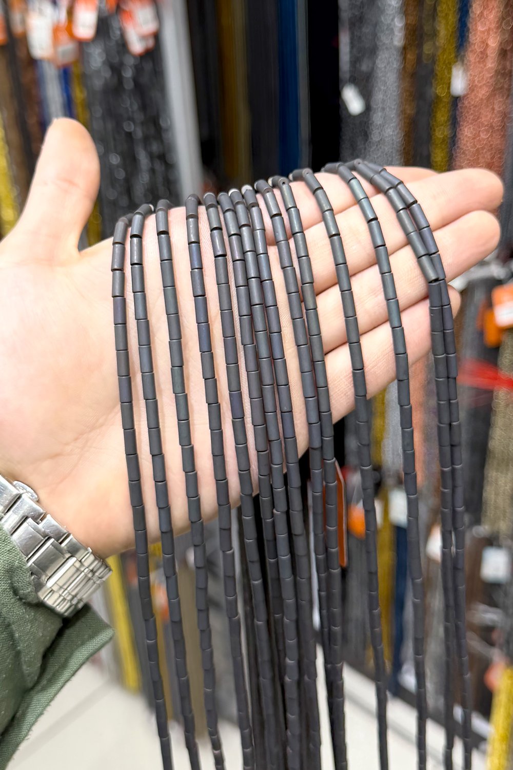 Hematit Taşı Silindir Kesim 4x8mm- Mat Siyah Doğal Taş Dizi
