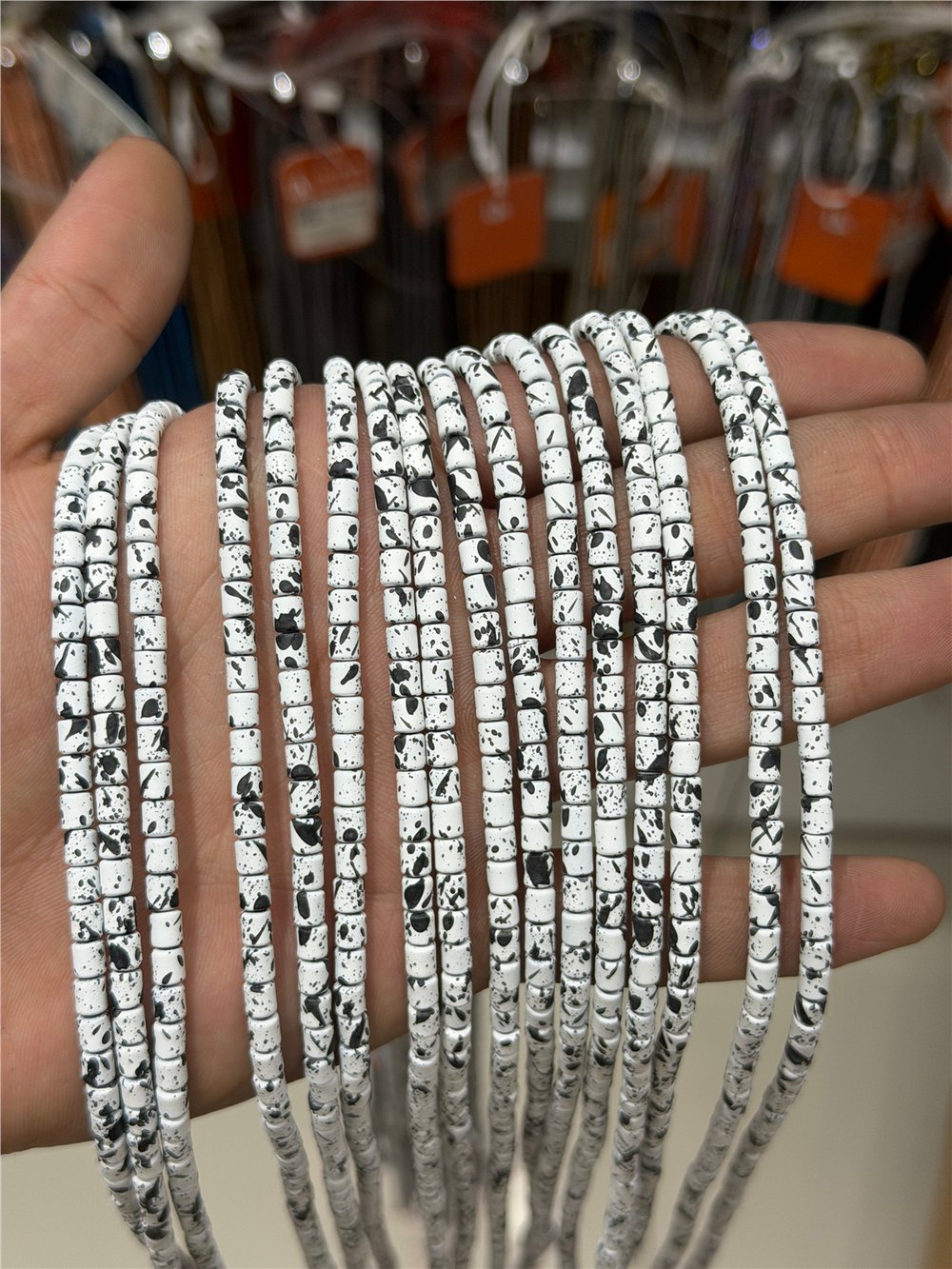 Hematit Taşı Silindir Kesim Beyaz 4x5mm Doğal Taş Dizi