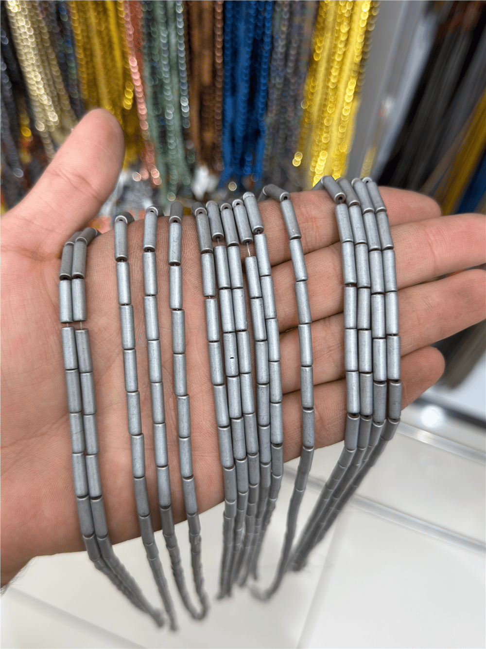Hematit Taşı Silindir Kesim Mat Açık Gri 4x13mm Doğal Taş Dizi
