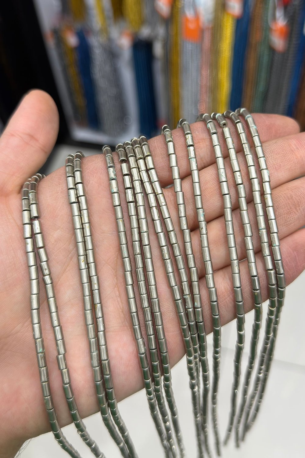 Hematit Taşı Silindir Kesim Mat Titanyum 3x5mm Doğal Taş Dizi