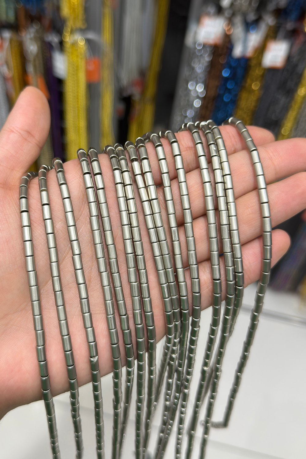 Hematit Taşı Silindir Kesim Mat Titanyum 4x6mm Doğal Taş Dizi