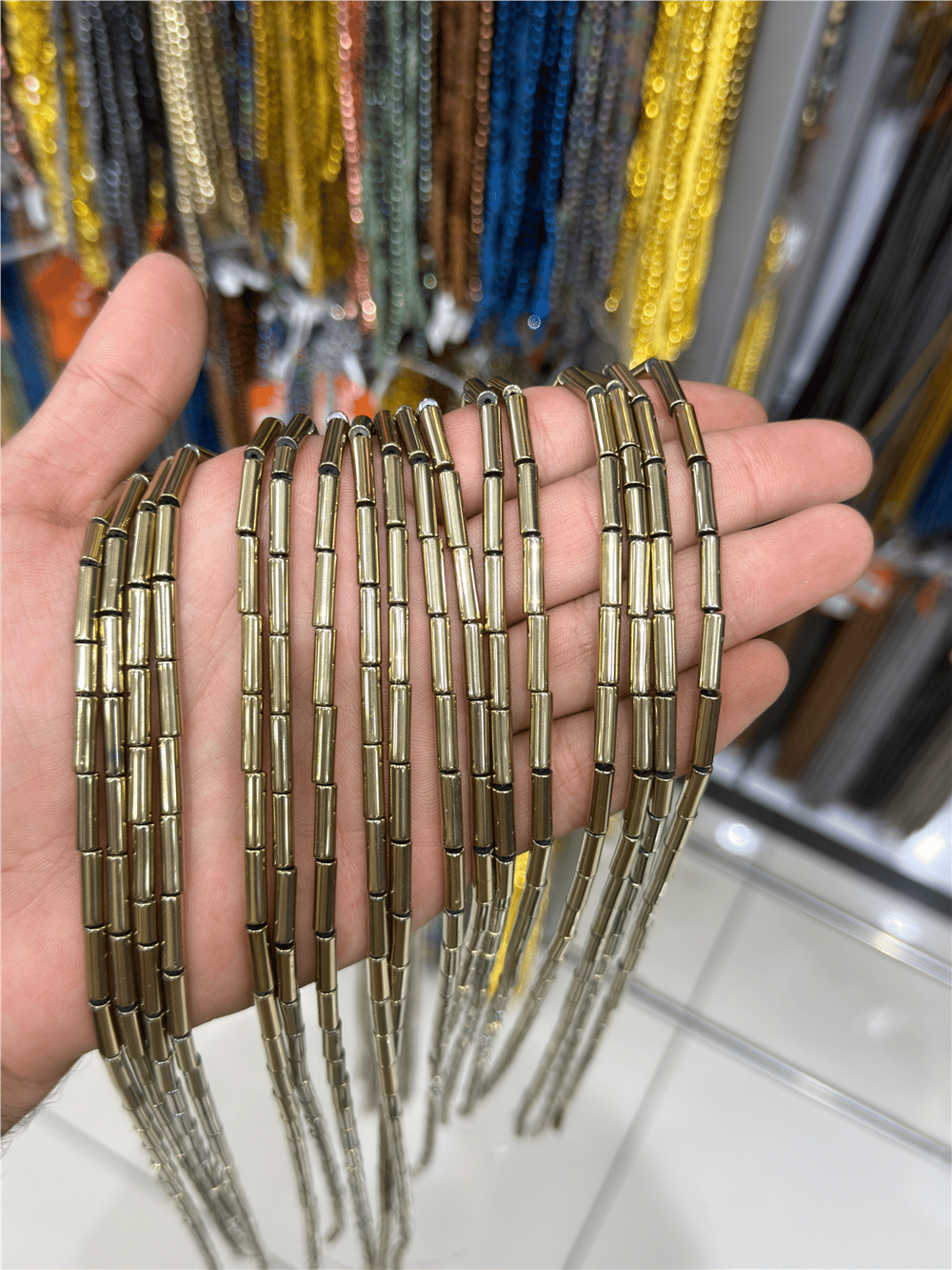 Hematit Taşı Silindir Kesim Parlak Antik Sarı 4x13mm Doğal Taş Dizi