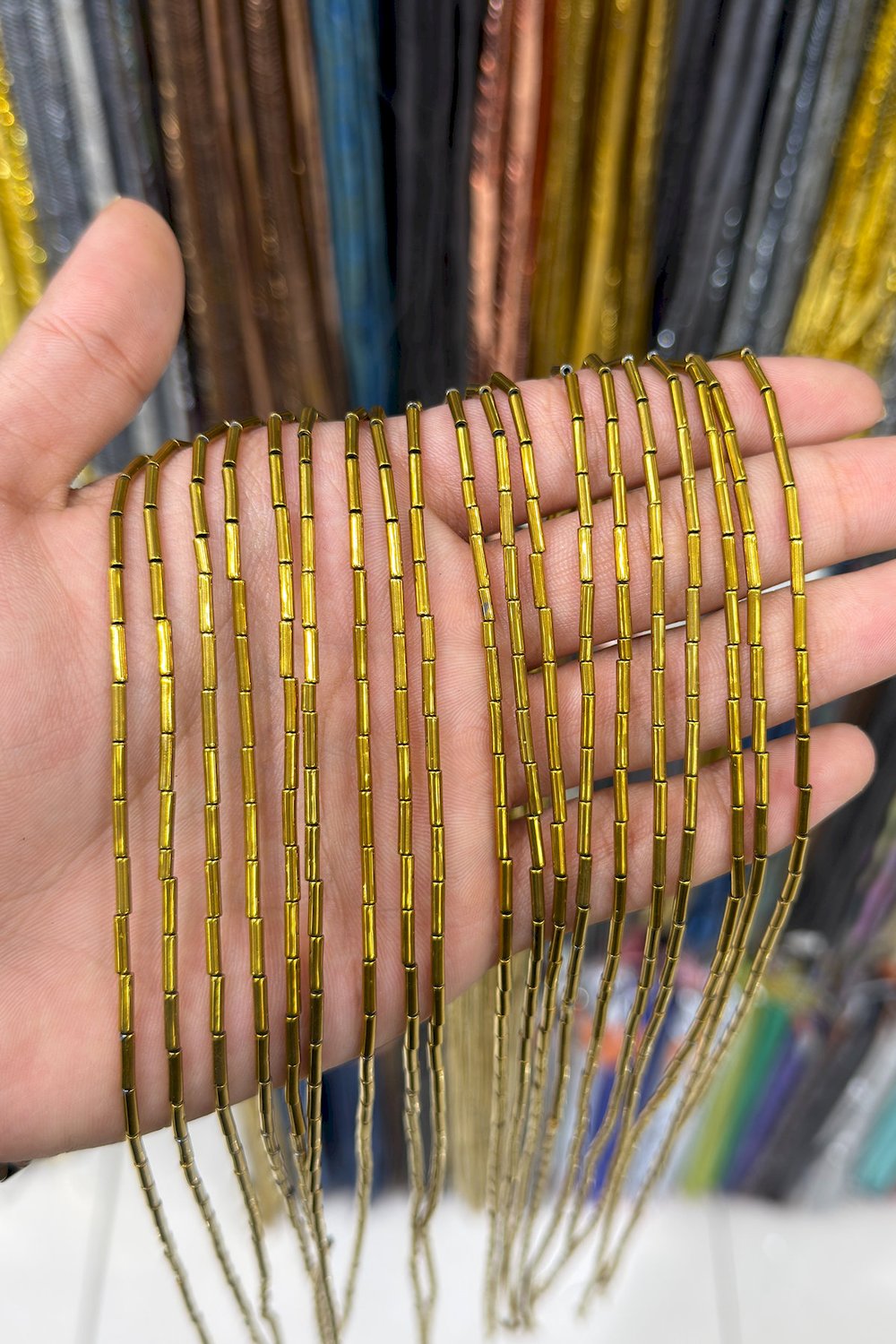 Hematit Taşı Silindir Kesim Parlak Gold 2x8mm Doğal Taş Dizi