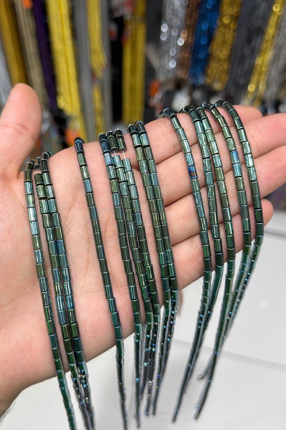 Hematit Taşı Silindir Kesim Parlak Yeşil 4x6mm Doğal Taş Dizi