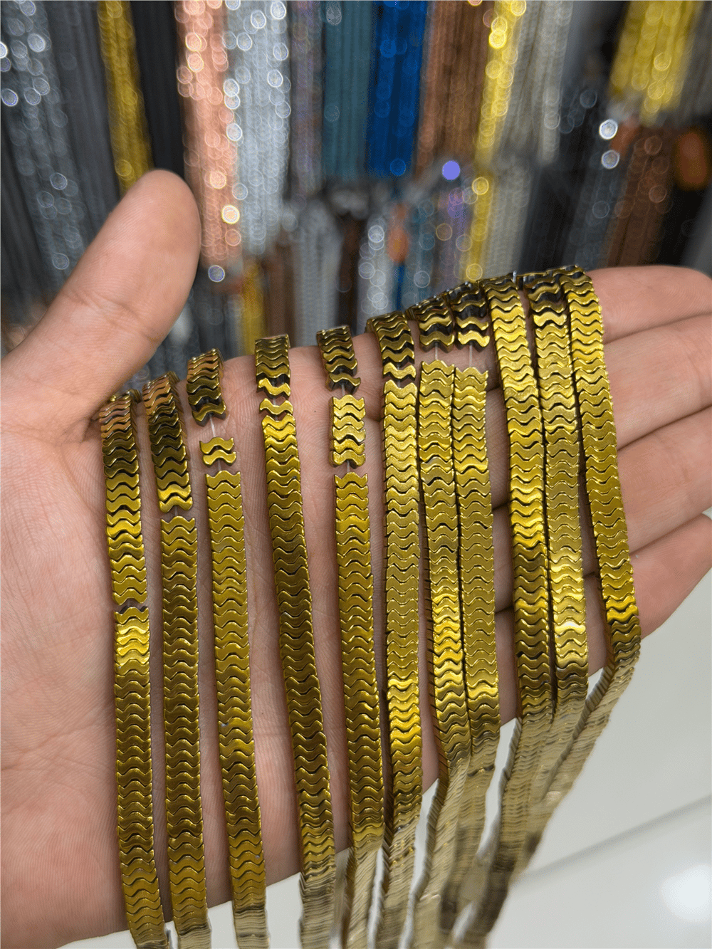 Hematit Taşı Yarasa Kesim Parlak Gold 7x1mm Doğal Taş Dizi
