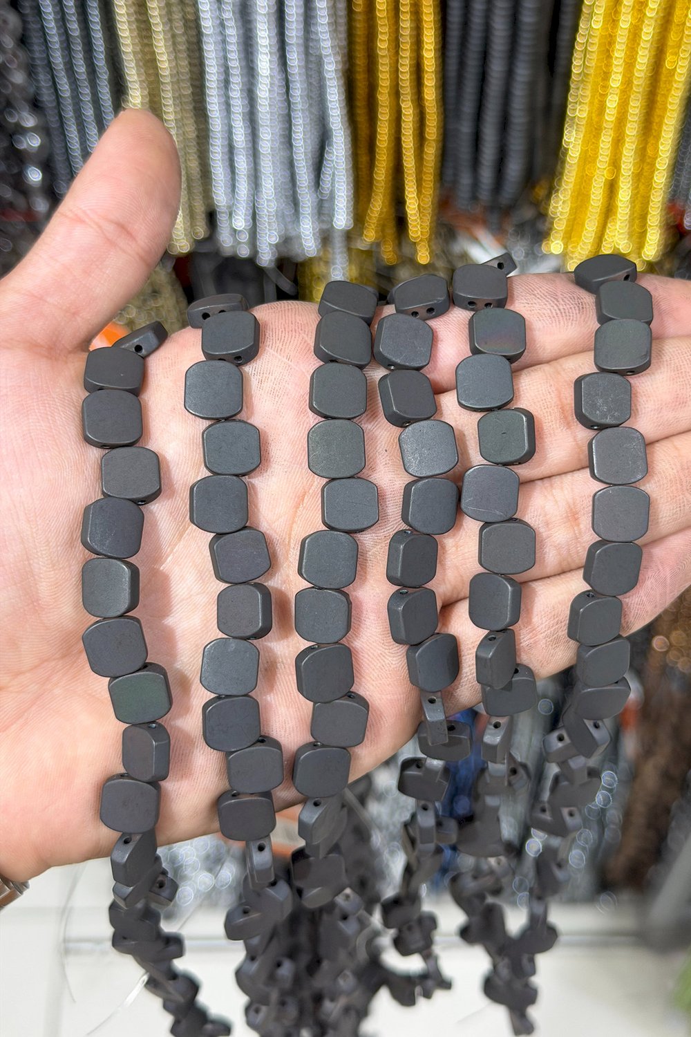 Hematit Taşı Yassı Kare Kesim 10x10mm- Mat Siyah Doğal Taş Dizi
