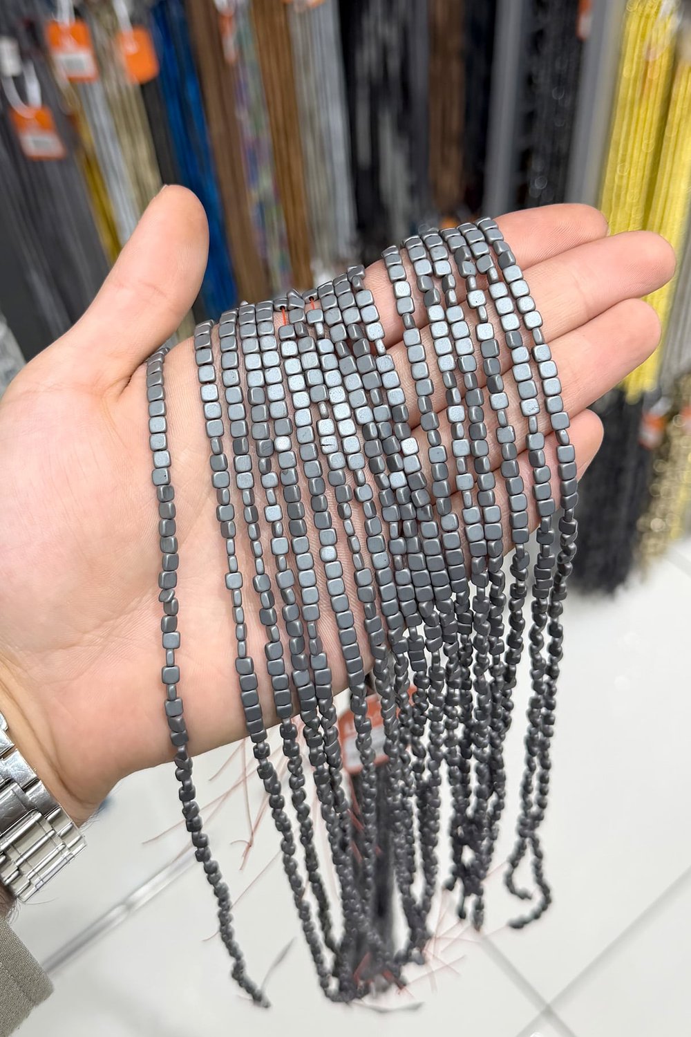 Hematit Taşı 4x4mm Yatsı Kare Kesim Doğal Taş Diziler