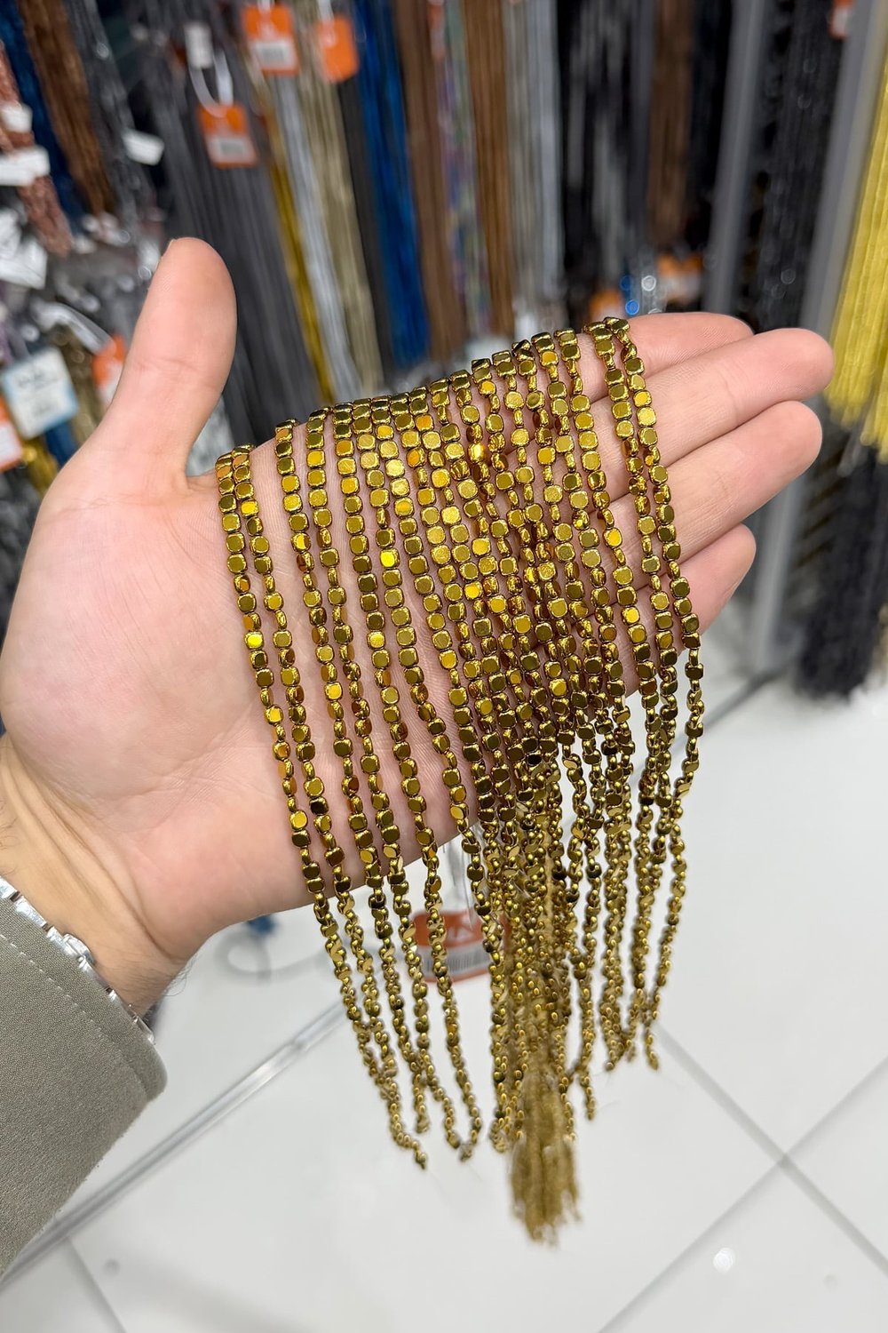 Hematit Taşı 4x4mm Yatsı Kare Kesim Doğal Taş Diziler