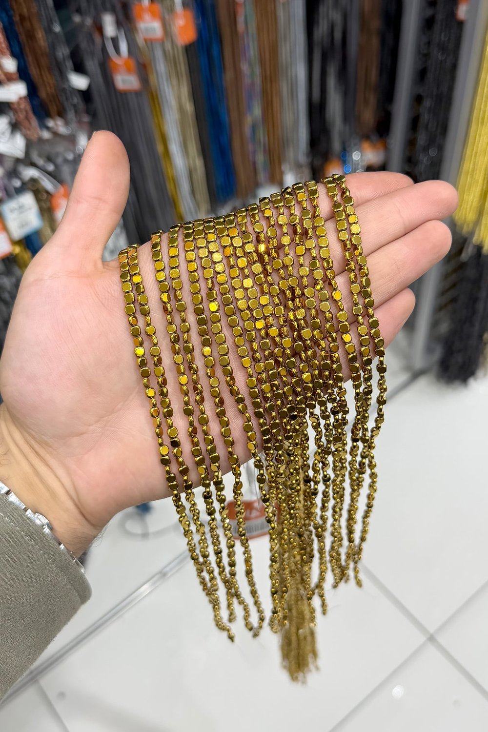Hematit Taşı Yassı Kesim Parlak Gold 4x4mm Doğal Taş Dizi