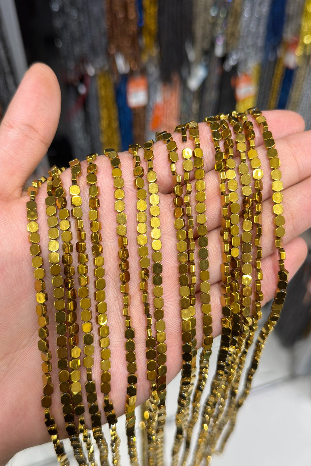 Hematit Taşı Yassı Kesim Parlak Gold 4x4mm Doğal Taş Dizi