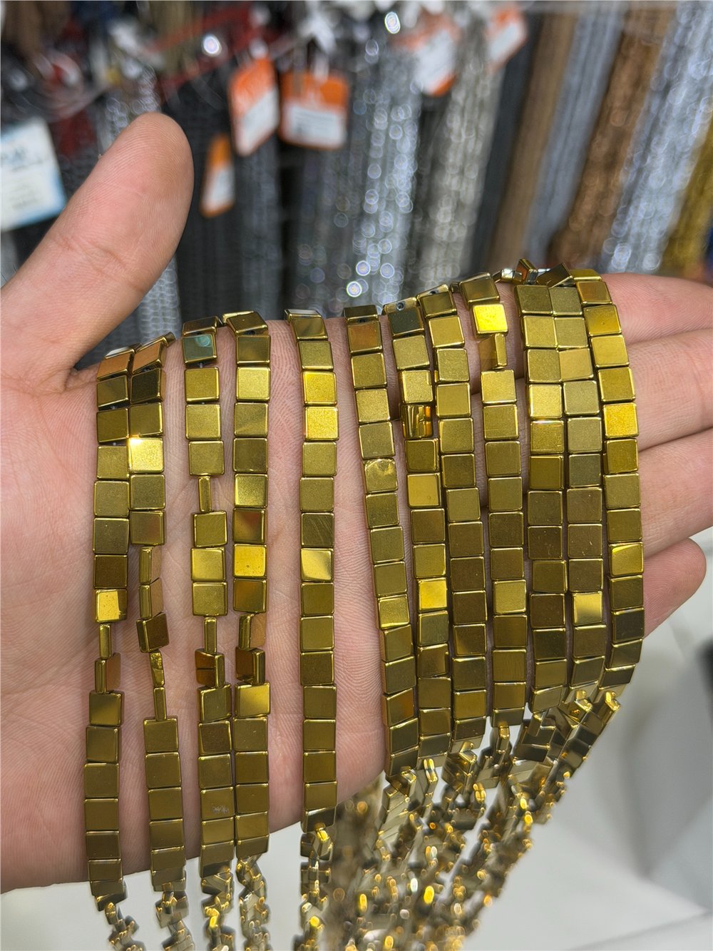 Hematit Taşı Yassı Kesim Parlak Gold 6x6mm Doğal Taş Dizi