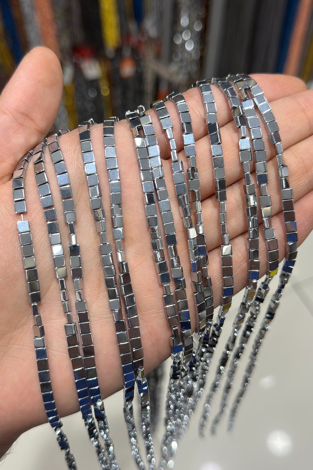 Hematit Taşı Yassı Kesim Parlak Gümüş 4x4mm Doğal Taş Dizi