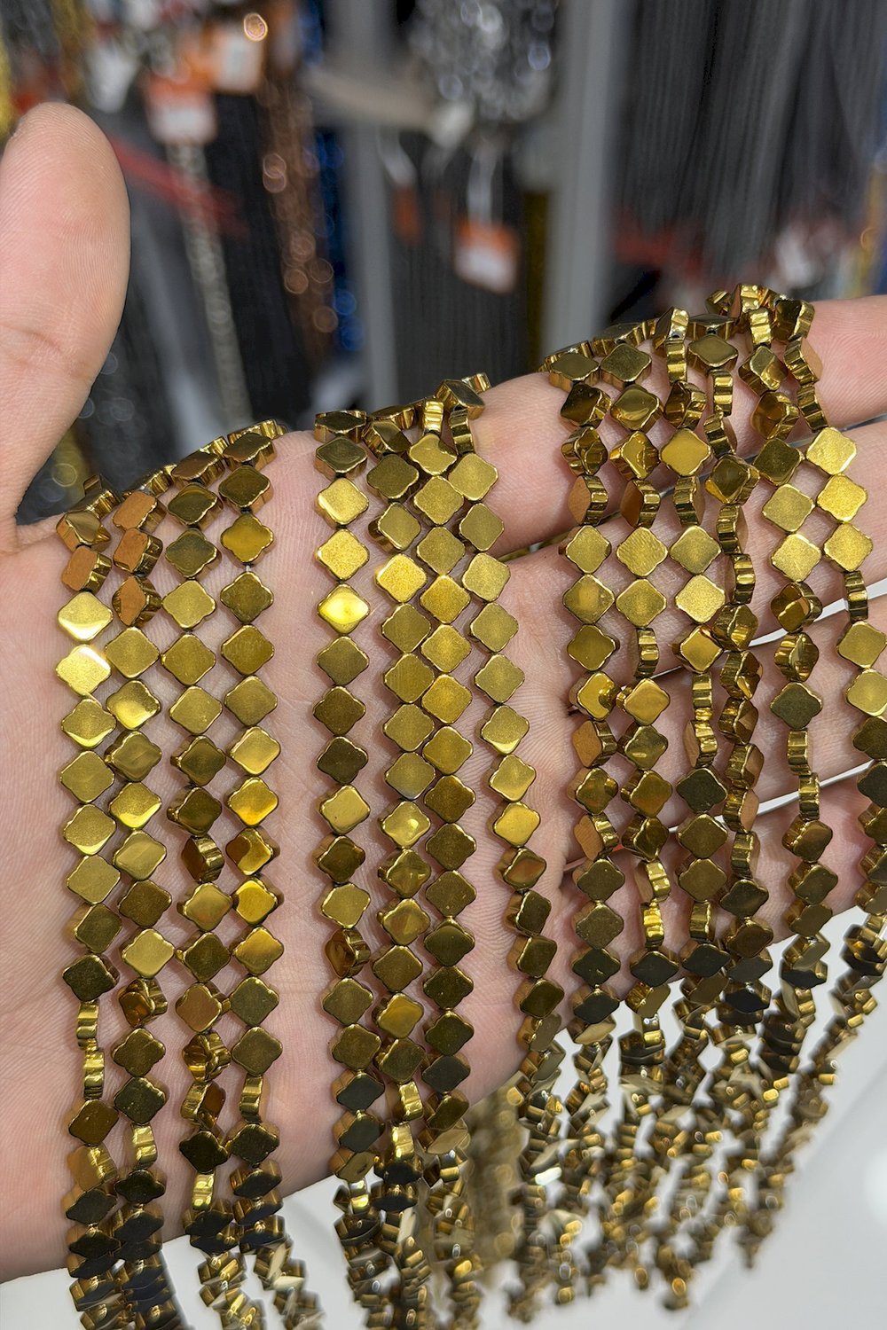 Hematit Taşı Yonca Kesim Parlak Gold 6x6mm Doğal Taş Dizi