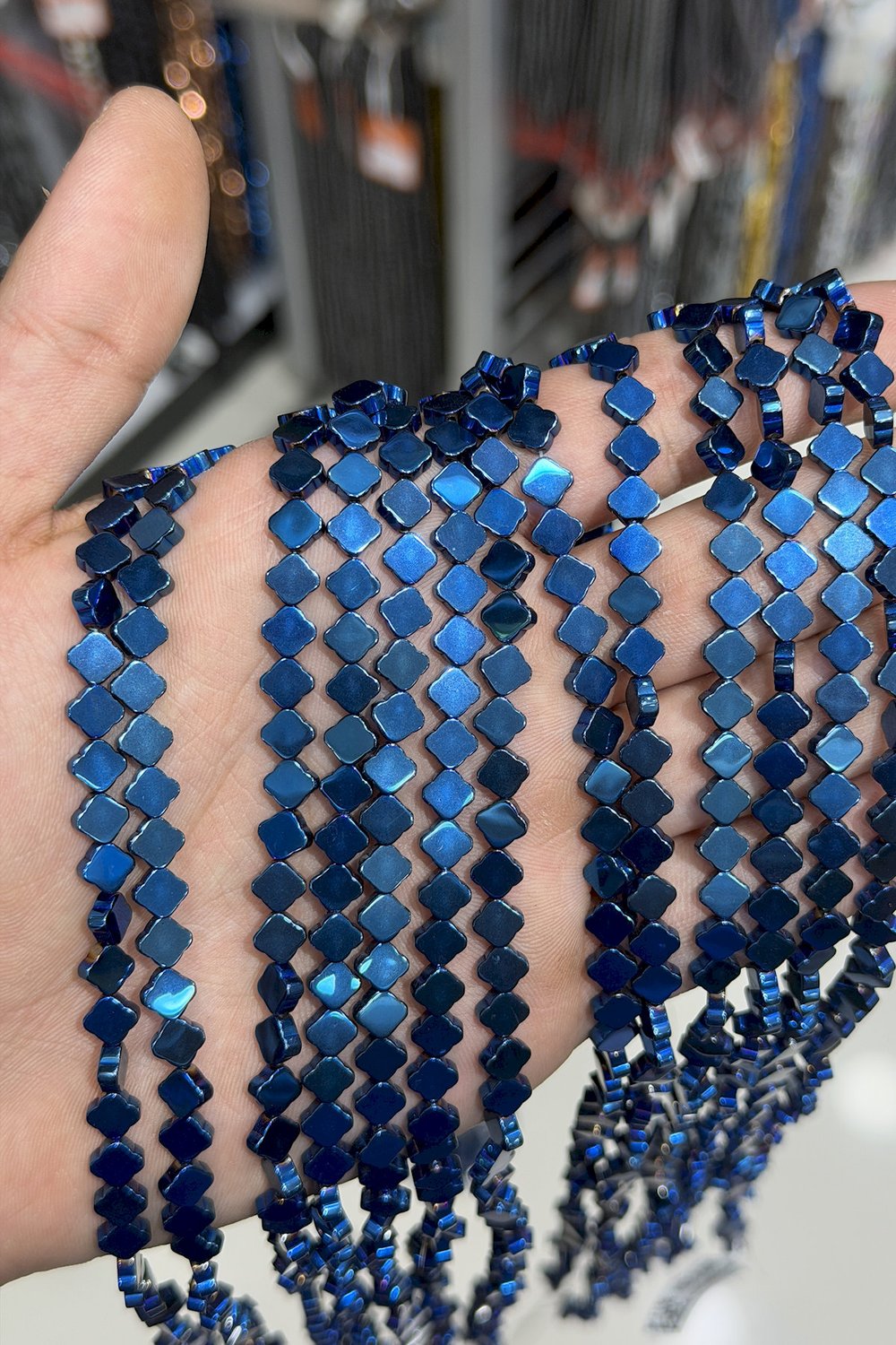 Hematit Taşı Yonca Kesim Parlak Mavi 6x6mm Doğal Taş Dizi