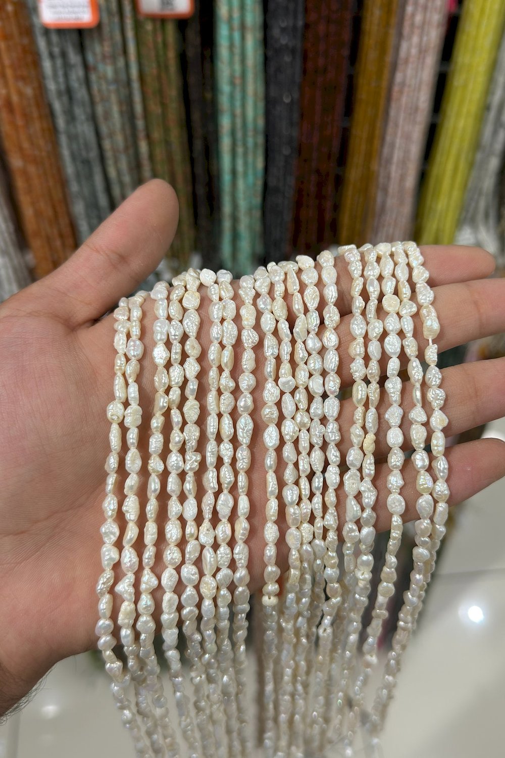 İnci Doğal Taş - Amorf Kesim 4x5mm Dizi